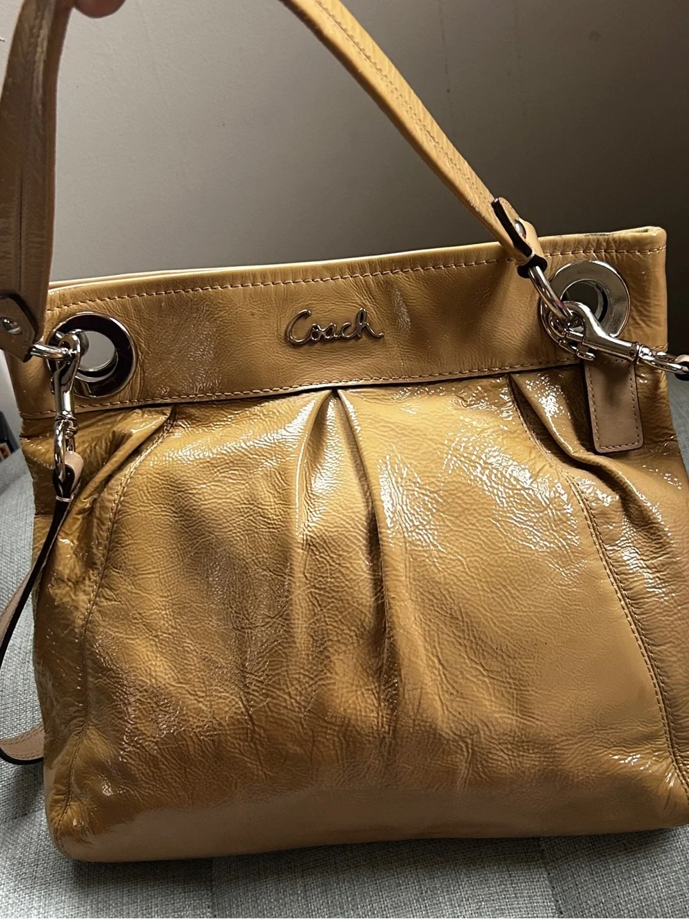 Coach Ashley Hippie F17953 Patent Leather Convertible Crossbody Bag Y2K